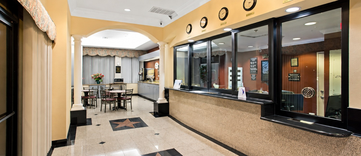 Check Out The Onyx Hotel Hollywood